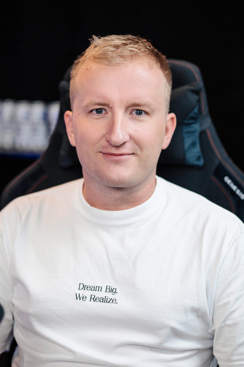 Adrian Kostrzębski