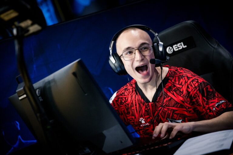 Kamil "kisserek" Banak