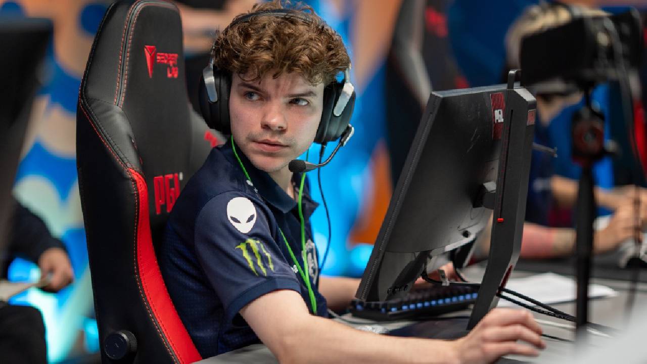 Kamil "siuhy" Szkaradek