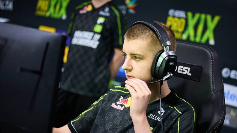 Kacper "xKacpersky" Gabara