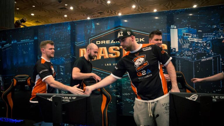 NEO i TaZ