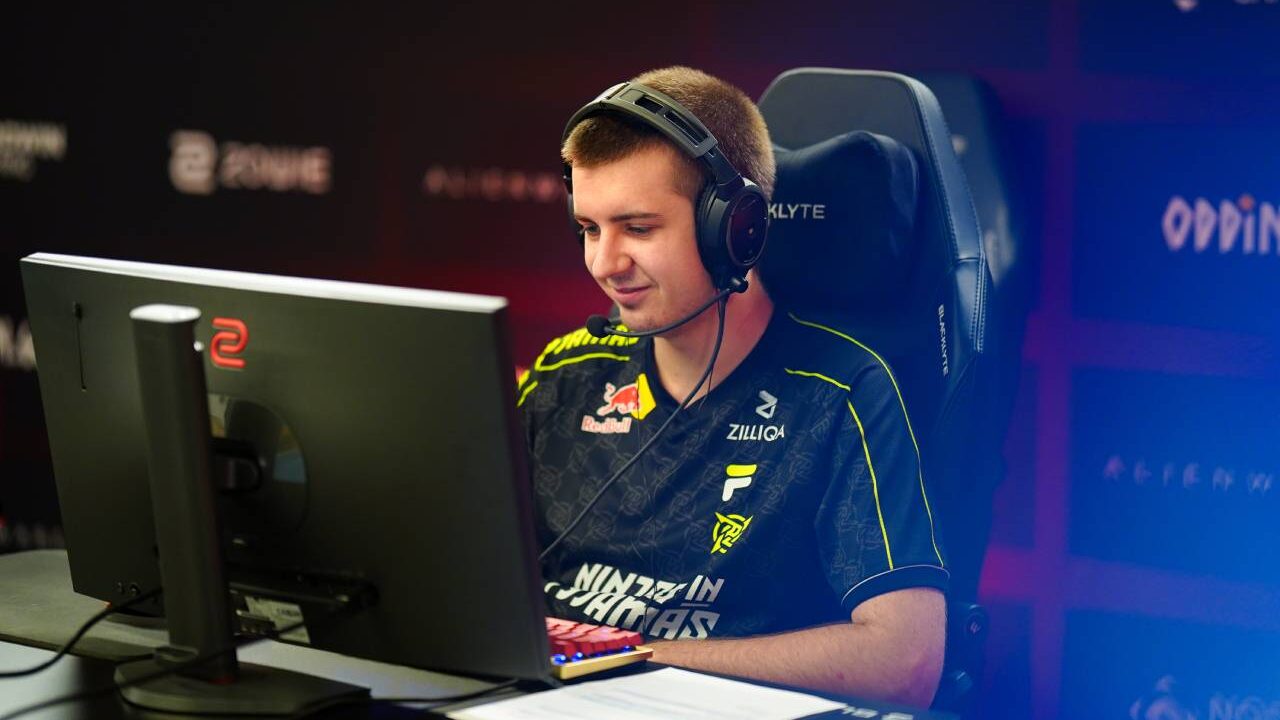 xKacpersky zostaje w NiP! Wielka chwila dla Polaka