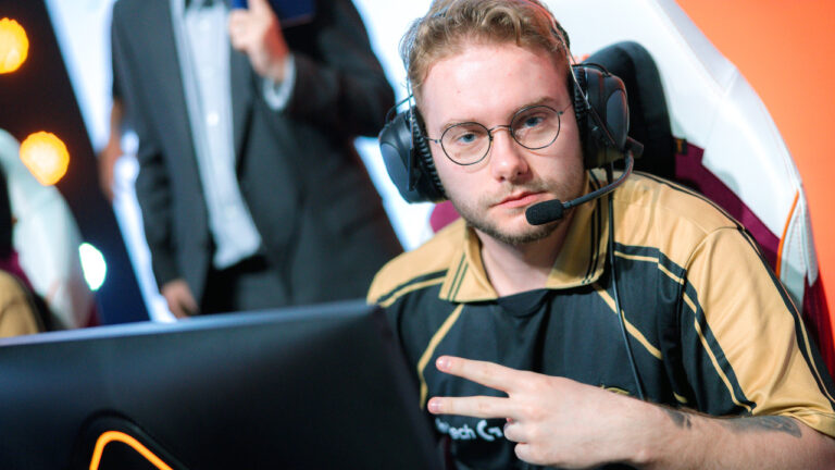 Inspired_Polska_ENC_First_Stand